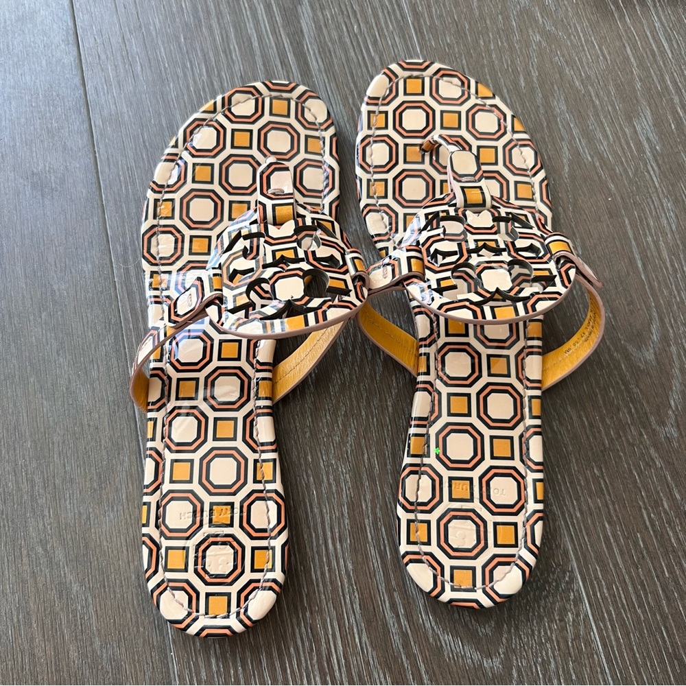 Tory burch sandals size 9